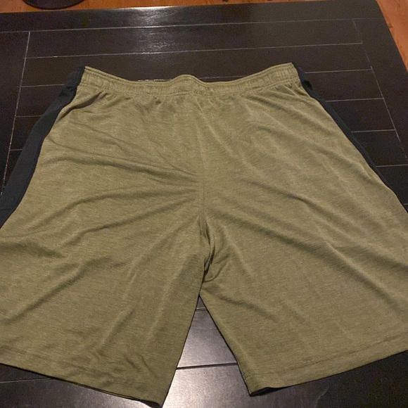 Under Armour athletic shorts , Olive green with black stripes on sides, XL - Picture 4 of 4
